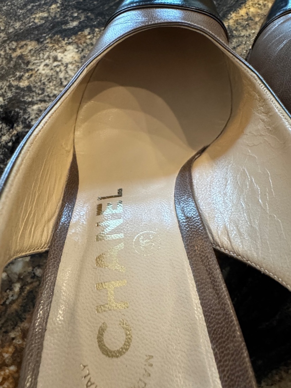 CHANEL Brown Leather Slingback Mules with Black Cap Toe - Picture 5 of 6